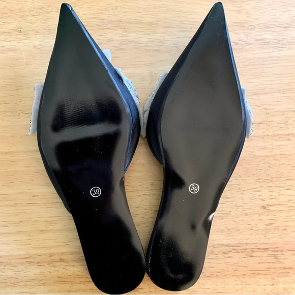 Beautiful Jewelled Slides - Picture 4 of 5